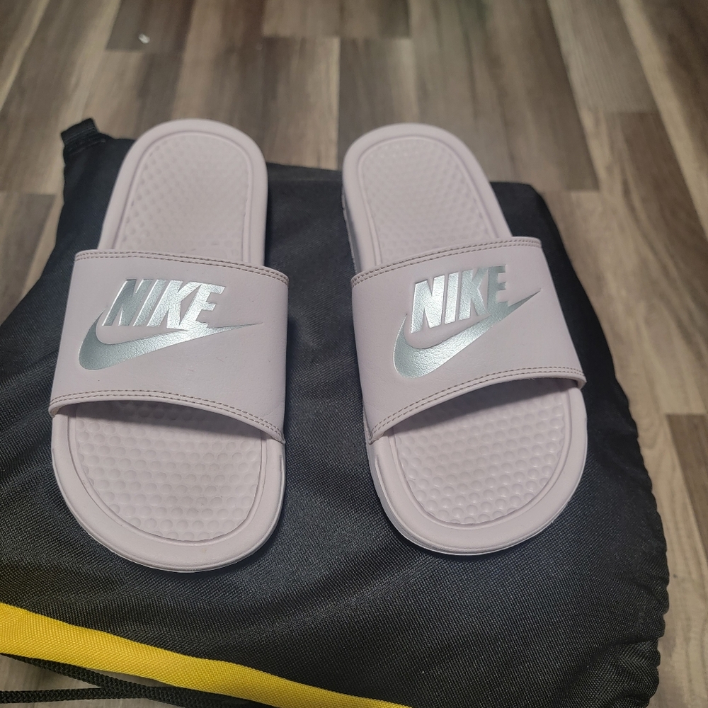 Nike #7 Silver Logo Slides
